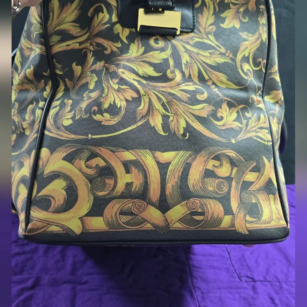 EUC GIANNI VERSACE VINTAGE BAROQUE PATTERN BLACK AND GOLD OVERNIGHT BAG - Picture 9 of 13